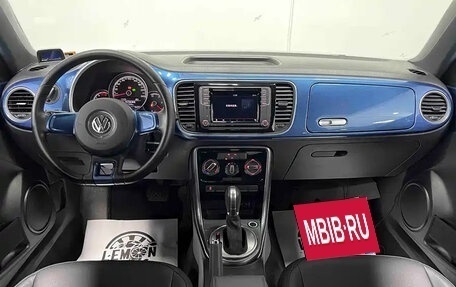 Volkswagen Beetle, 2018 год, 1 430 000 рублей, 11 фотография