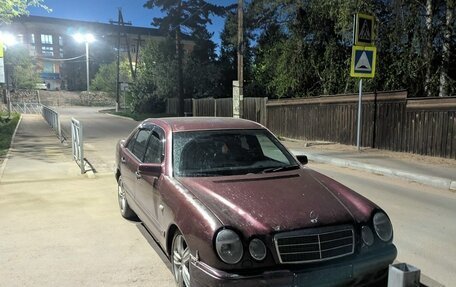 Mercedes-Benz E-Класс, 1996 год, 210 000 рублей, 1 фотография