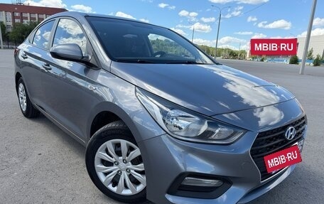Hyundai Solaris II рестайлинг, 2017 год, 1 390 000 рублей, 1 фотография