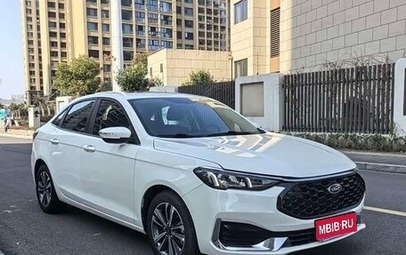 Ford Escort, 2021 год, 985 000 рублей, 1 фотография