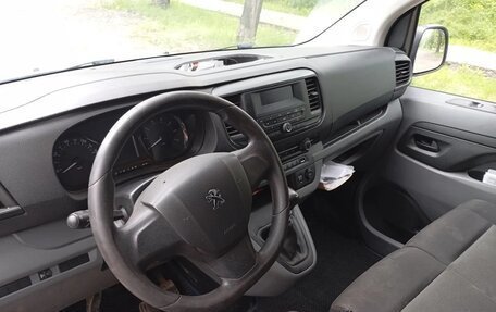 Peugeot Expert, 2022 год, 1 800 000 рублей, 8 фотография