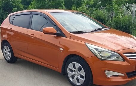 Hyundai Solaris II рестайлинг, 2015 год, 750 000 рублей, 3 фотография