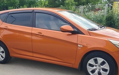 Hyundai Solaris II рестайлинг, 2015 год, 750 000 рублей, 4 фотография