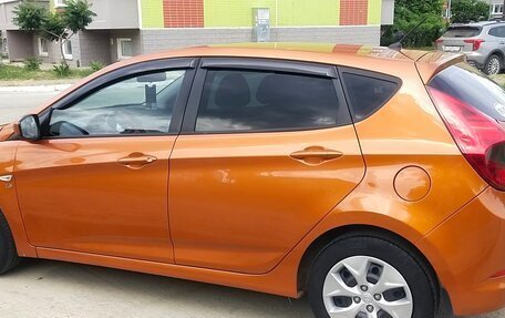 Hyundai Solaris II рестайлинг, 2015 год, 750 000 рублей, 21 фотография