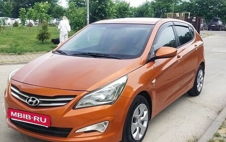 Hyundai Solaris II рестайлинг, 2015 год, 750 000 рублей, 17 фотография