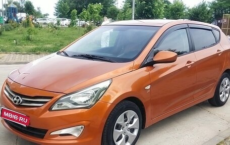 Hyundai Solaris II рестайлинг, 2015 год, 750 000 рублей, 18 фотография