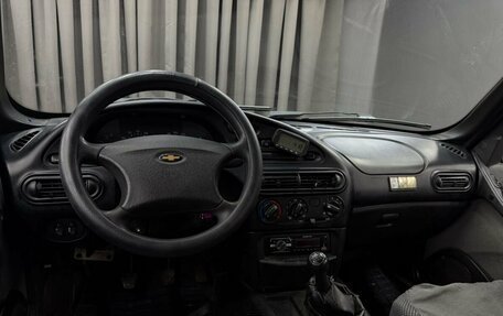Chevrolet Niva I рестайлинг, 2005 год, 249 999 рублей, 6 фотография
