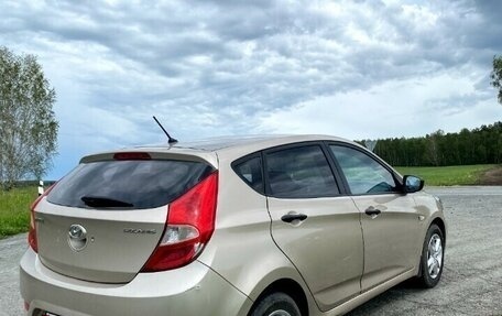 Hyundai Solaris II рестайлинг, 2011 год, 690 000 рублей, 5 фотография