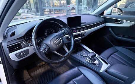 Audi A4, 2018 год, 1 999 000 рублей, 12 фотография