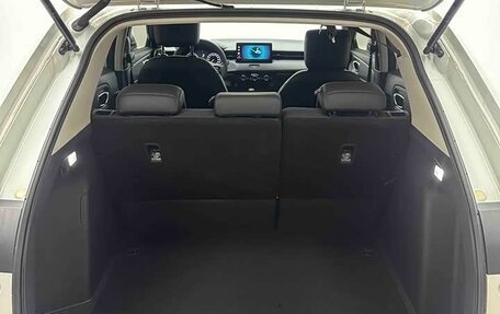 Honda Vezel, 2023 год, 1 653 911 рублей, 14 фотография
