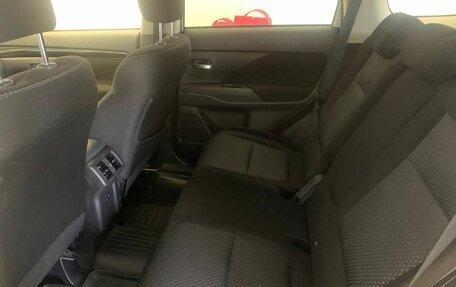 Mitsubishi Outlander III рестайлинг 3, 2019 год, 2 510 500 рублей, 9 фотография