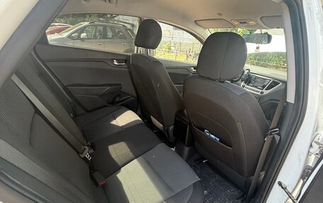 Hyundai Solaris II рестайлинг, 2021 год, 1 700 000 рублей, 11 фотография