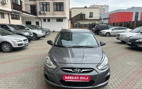Hyundai Solaris II рестайлинг, 2013 год, 998 000 рублей, 13 фотография