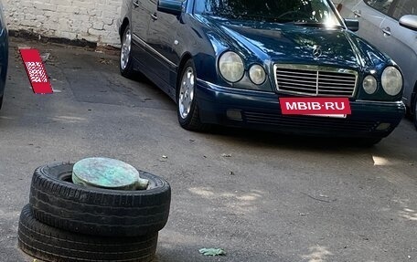 Mercedes-Benz E-Класс, 1999 год, 410 000 рублей, 6 фотография