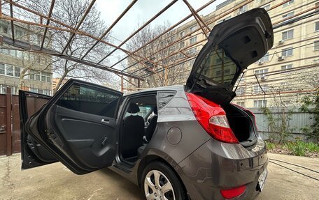 Hyundai Solaris II рестайлинг, 2013 год, 998 000 рублей, 25 фотография