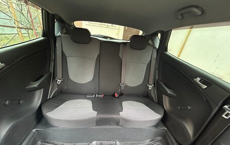 Hyundai Solaris II рестайлинг, 2013 год, 998 000 рублей, 27 фотография