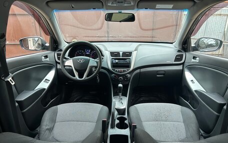 Hyundai Solaris II рестайлинг, 2013 год, 998 000 рублей, 28 фотография