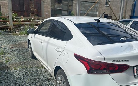 Hyundai Solaris II рестайлинг, 2021 год, 900 000 рублей, 6 фотография