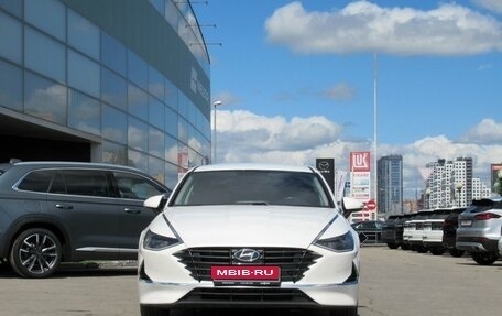 Hyundai Sonata VIII, 2021 год, 2 160 000 рублей, 2 фотография