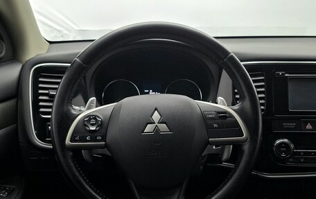 Mitsubishi Outlander III рестайлинг 3, 2014 год, 1 428 000 рублей, 18 фотография