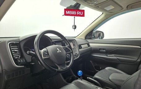 Mitsubishi Outlander III рестайлинг 3, 2014 год, 1 428 000 рублей, 14 фотография