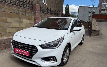 Hyundai Solaris II рестайлинг, 2017 год, 1 330 000 рублей, 1 фотография