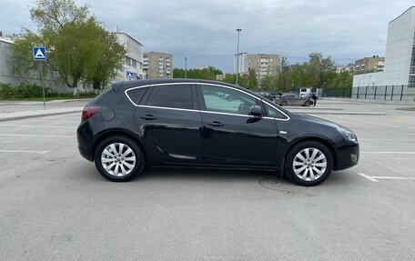 Opel Astra J, 2011 год, 690 000 рублей, 4 фотография