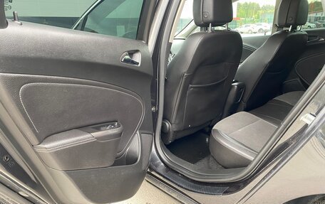 Opel Astra J, 2011 год, 690 000 рублей, 19 фотография