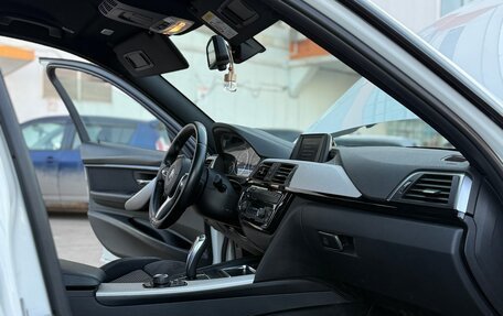 BMW 3 серия, 2017 год, 1 930 000 рублей, 3 фотография