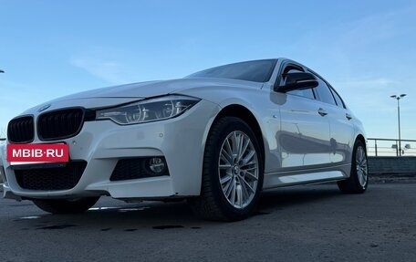 BMW 3 серия, 2017 год, 1 930 000 рублей, 12 фотография