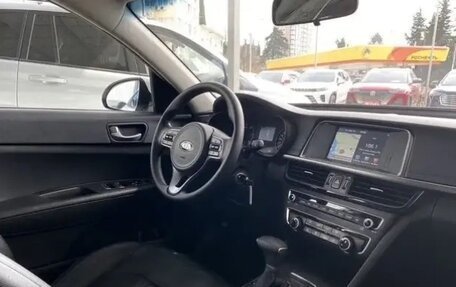 KIA K5 II, 2017 год, 1 750 000 рублей, 12 фотография
