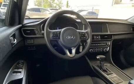 KIA K5 II, 2017 год, 1 750 000 рублей, 17 фотография