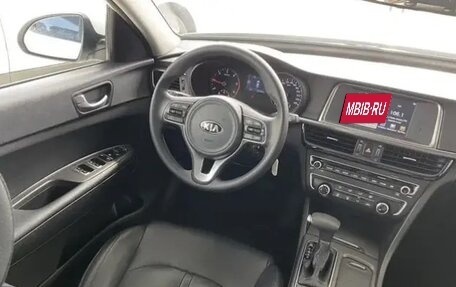 KIA K5 II, 2017 год, 1 750 000 рублей, 16 фотография