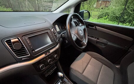 Volkswagen Sharan II, 2012 год, 1 150 000 рублей, 17 фотография
