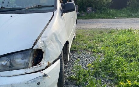 Toyota Ipsum II, 1997 год, 270 000 рублей, 2 фотография