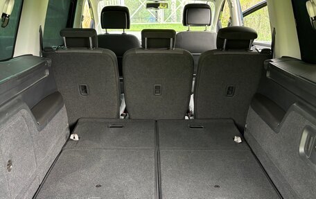 Volkswagen Sharan II, 2012 год, 1 150 000 рублей, 22 фотография