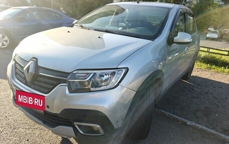 Renault Logan II, 2022 год, 1 099 000 рублей, 2 фотография
