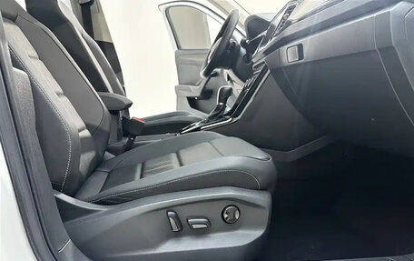 Volkswagen T-Roc I, 2022 год, 1 700 000 рублей, 12 фотография