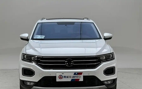 Volkswagen T-Roc I, 2022 год, 1 700 000 рублей, 3 фотография
