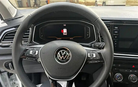 Volkswagen T-Roc I, 2022 год, 1 700 000 рублей, 7 фотография