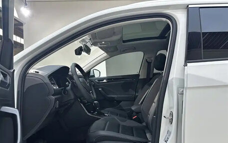 Volkswagen T-Roc I, 2022 год, 1 700 000 рублей, 11 фотография