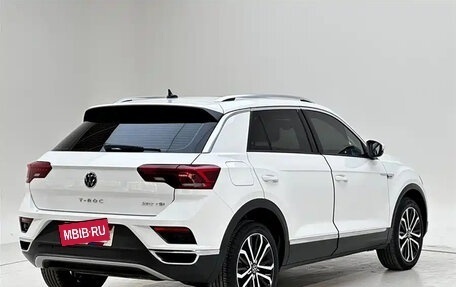 Volkswagen T-Roc I, 2022 год, 1 700 000 рублей, 6 фотография