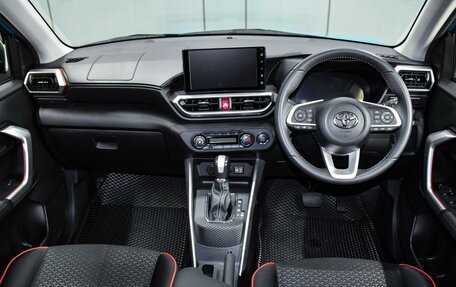 Toyota Raize I, 2021 год, 1 819 000 рублей, 13 фотография