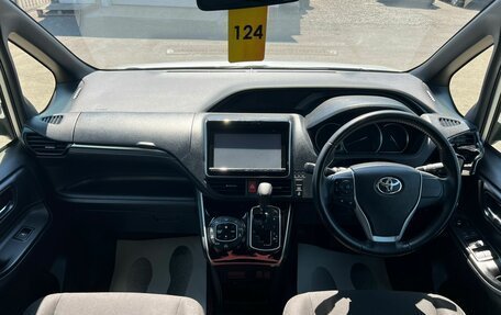 Toyota Esquire I, 2017 год, 2 099 999 рублей, 16 фотография