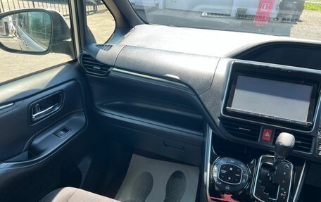 Toyota Esquire I, 2017 год, 2 099 999 рублей, 17 фотография