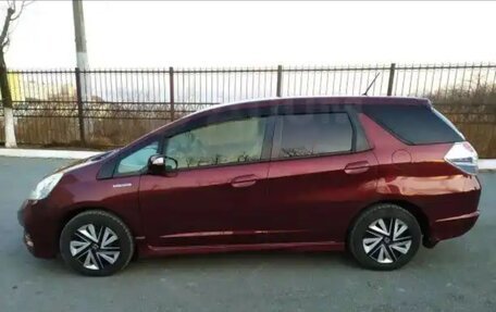 Honda Fit Shuttle I рестайлинг, 2013 год, 900 000 рублей, 2 фотография