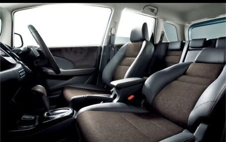 Honda Fit Shuttle I рестайлинг, 2013 год, 900 000 рублей, 4 фотография