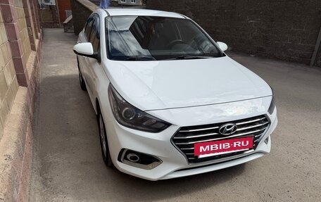 Hyundai Solaris II рестайлинг, 2017 год, 1 330 000 рублей, 3 фотография