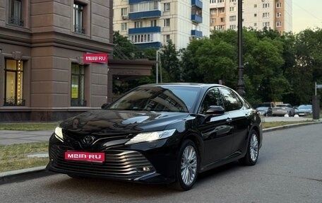 Toyota Camry, 2019 год, 2 950 000 рублей, 1 фотография