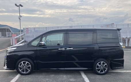 Toyota Voxy III, 2021 год, 1 756 000 рублей, 9 фотография
